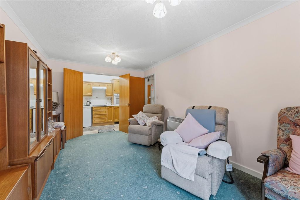 Additional image 9 of 2 bed flat for saleNN16, Oaktree Court, George Street, Kettering
