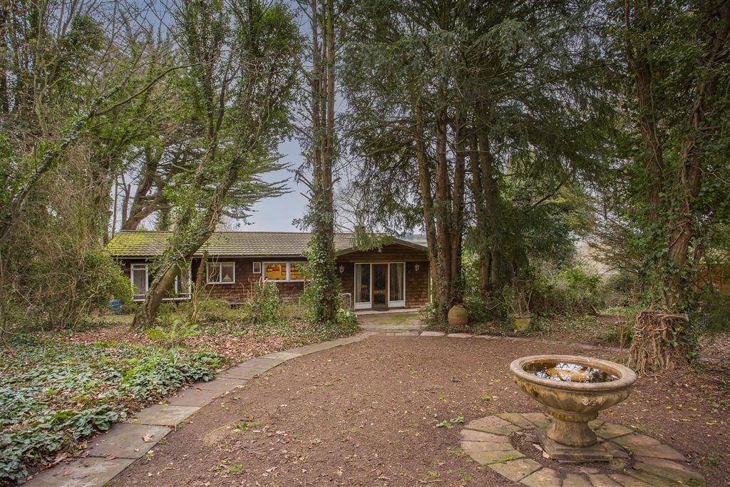 Property photo 3 of 42 Frontage