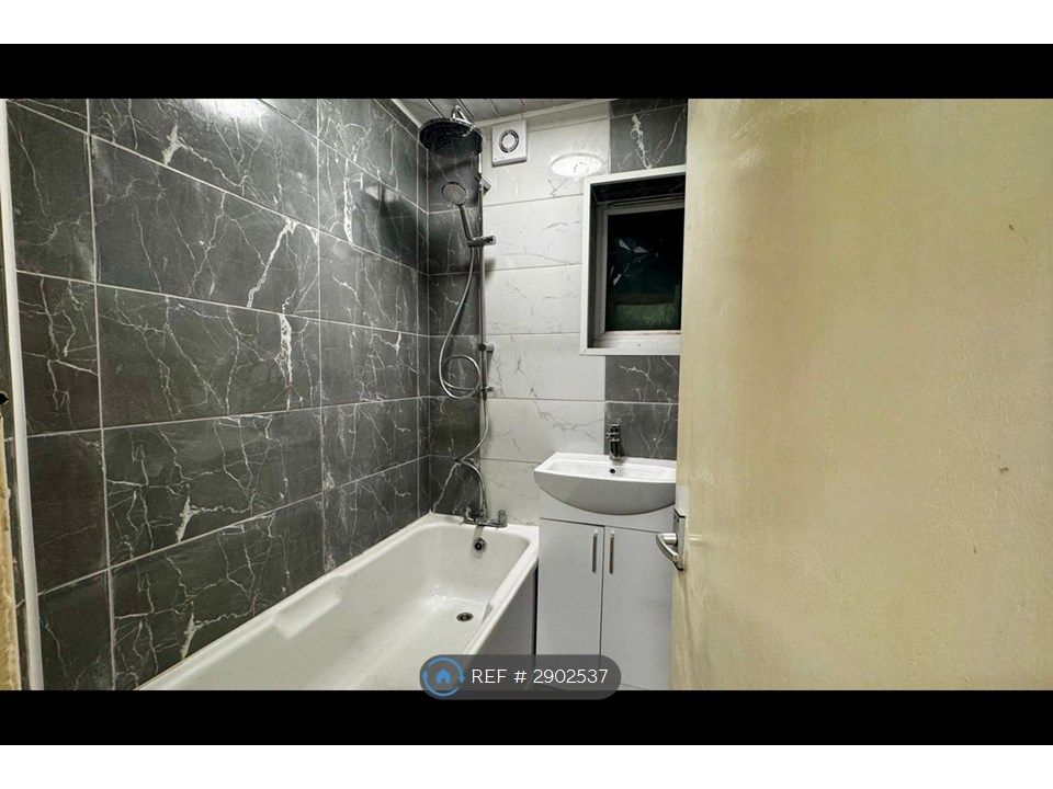 Property photo 3 of 5 Newly Renovated Bathroom