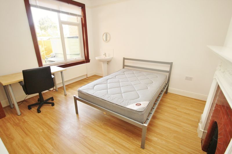 Additional image 14 of 6 bed detached house to rentFrederica Road, Bournemouth BH9