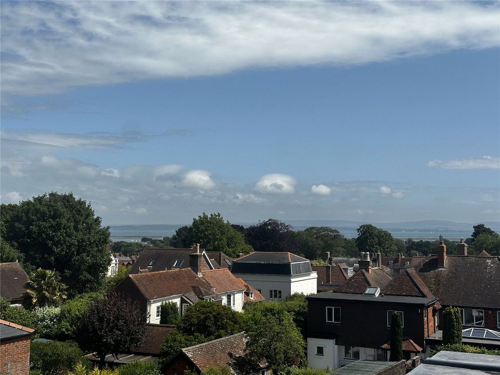 Property photo 3 of 16 Picture No. 06