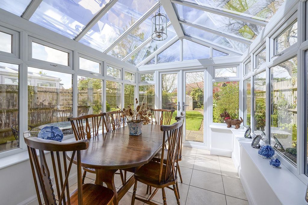 Property photo 1 of 20 Conservatory