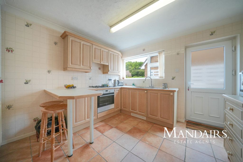 Property photo 3 of 35