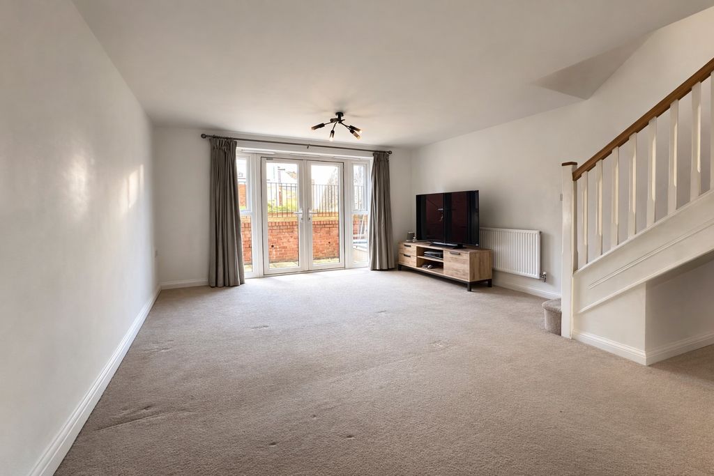 Property photo 2 of 12 Photo 2