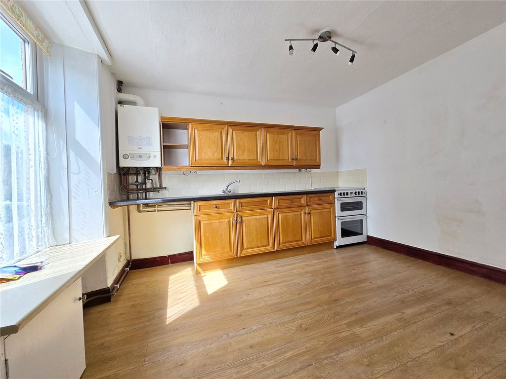 Property photo 3 of 16 Kitchen Dining Room