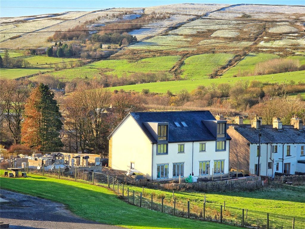 Property photo 1 of 14 Brand New Homes