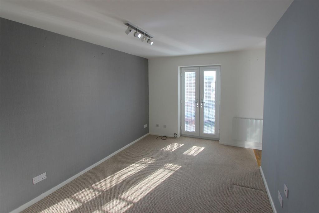 Property photo 2 of 8 Living Room