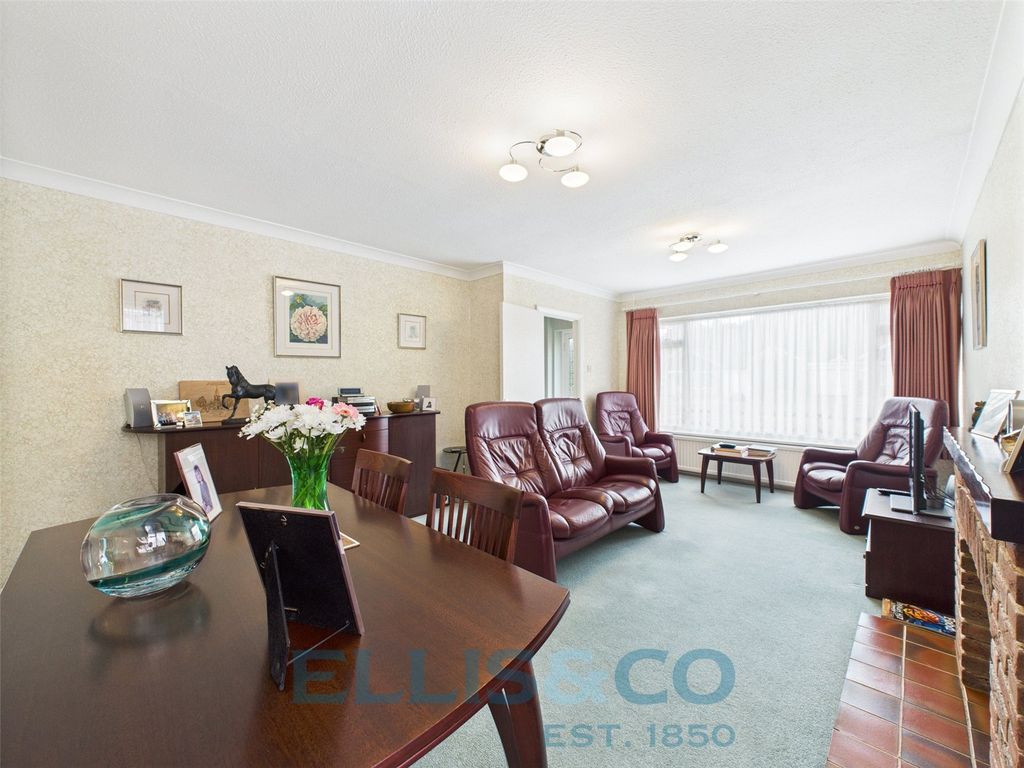 Property photo 3 of 15 Picture No. 01