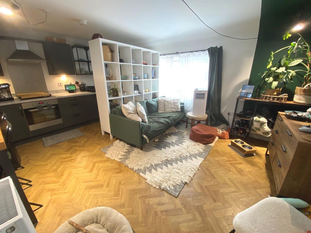 Property photo 2 of 7