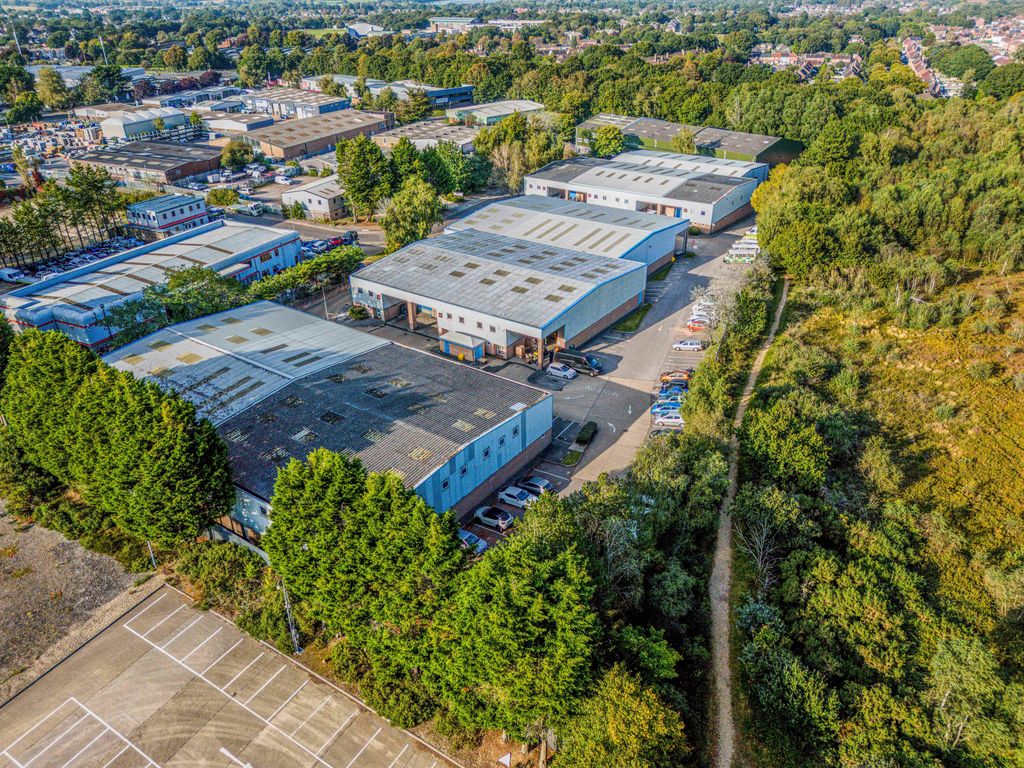 Property photo 3 of 17 864016820240918Roundways Ind Est10.Jpg