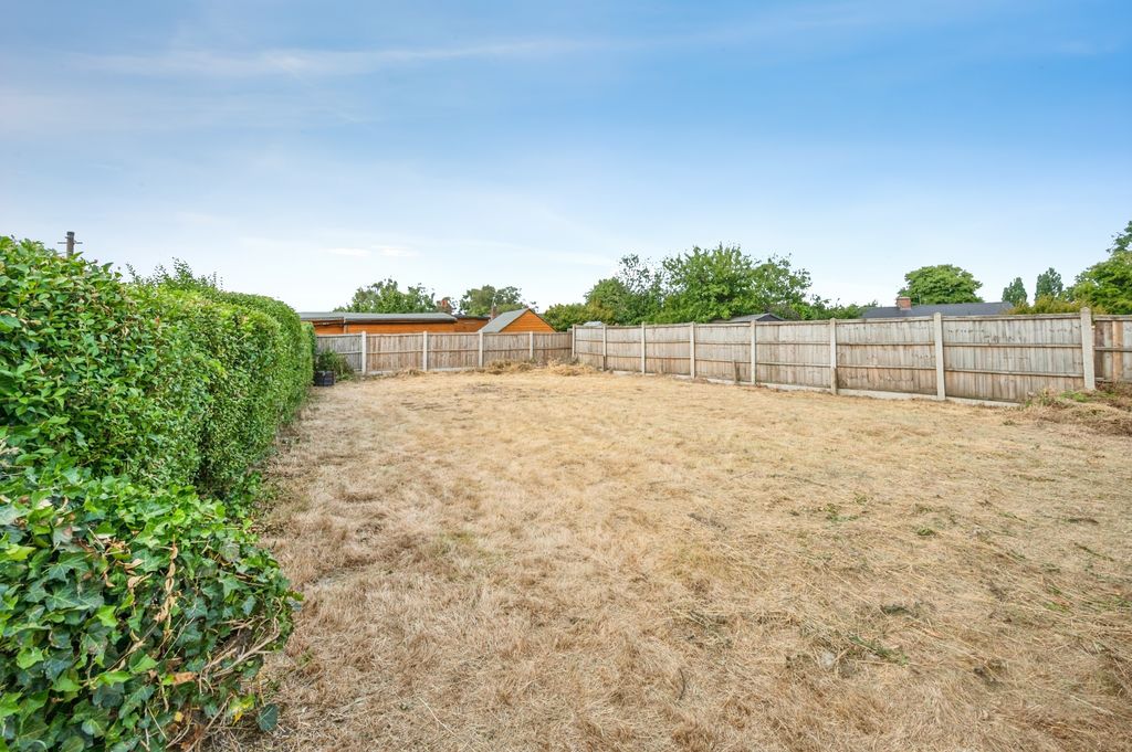 Property photo 2 of 26