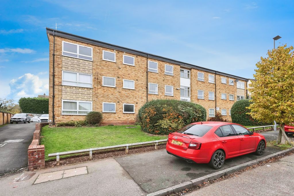 Property photo 2 of 17