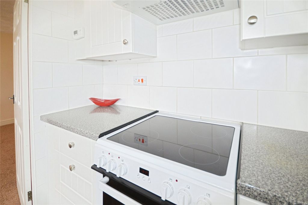 Property photo 3 of 13 Kitchen