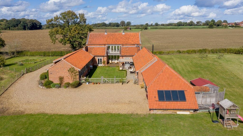 Property photo 1 of 32