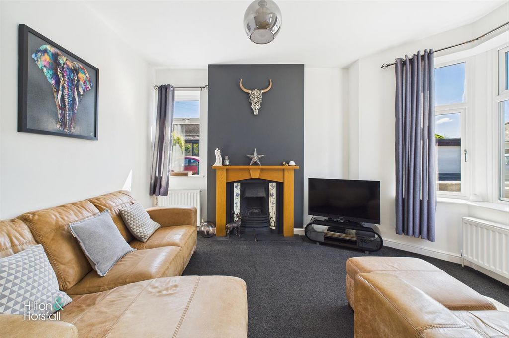 Property photo 3 of 15 Linden Road
