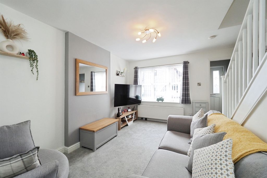 Property photo 3 of 17