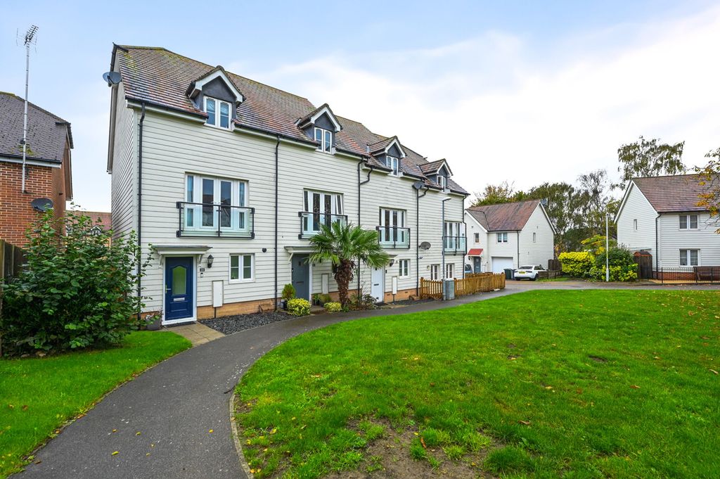 Property photo 1 of 24