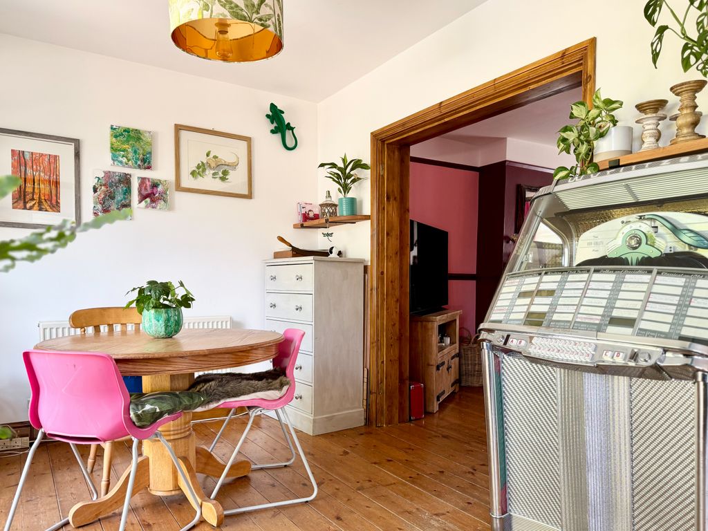 Property photo 2 of 32 Akeman Residential