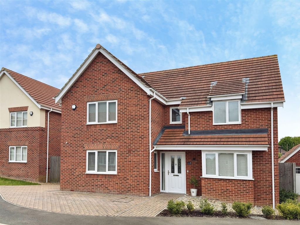 Property photo 1 of 24 Nursery Close (2).Jpg