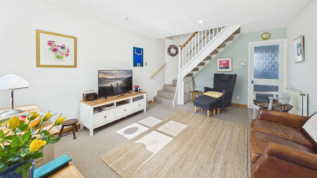 Property photo 2 of 11 Gallery