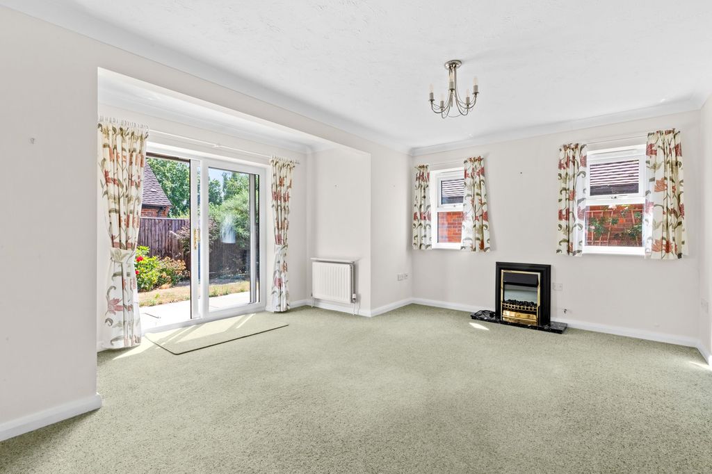 Property photo 2 of 12