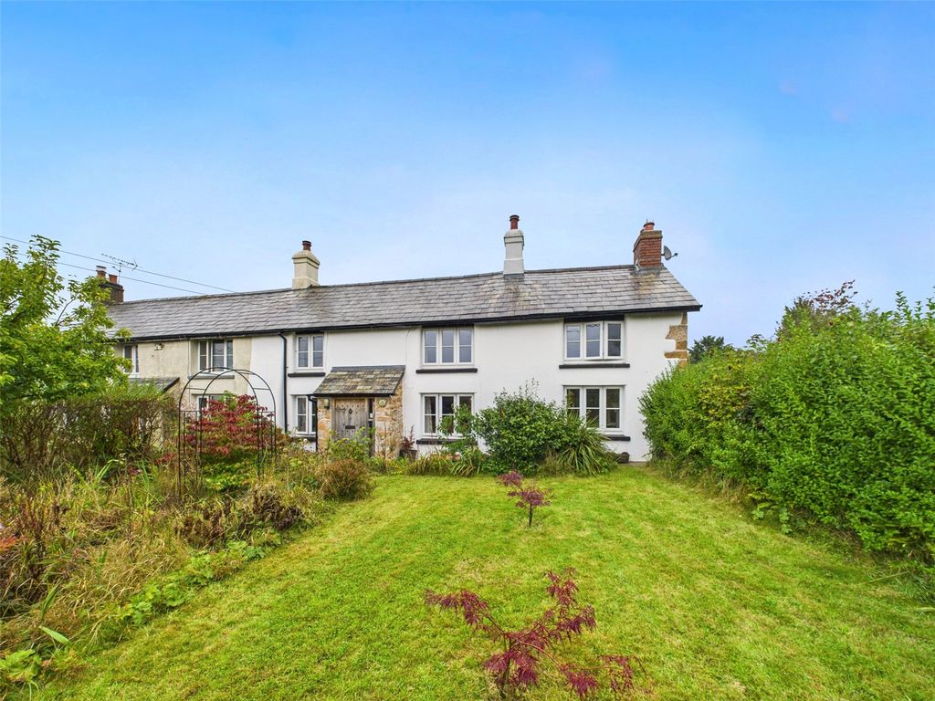 Property photo 2 of 18 Front