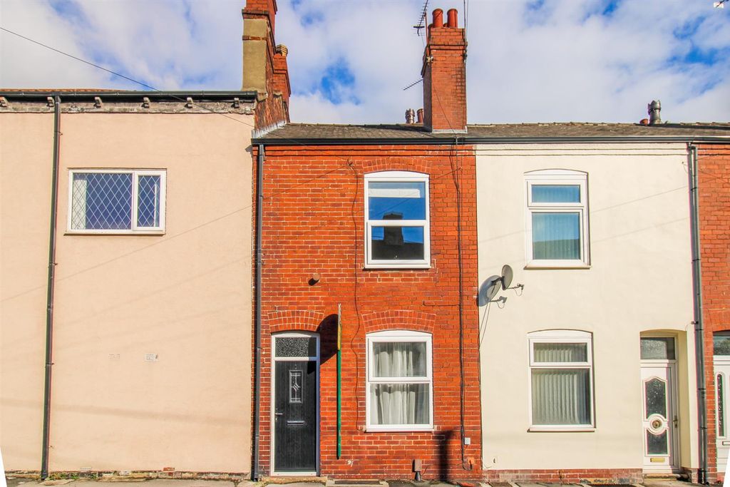 Property photo 1 of 18