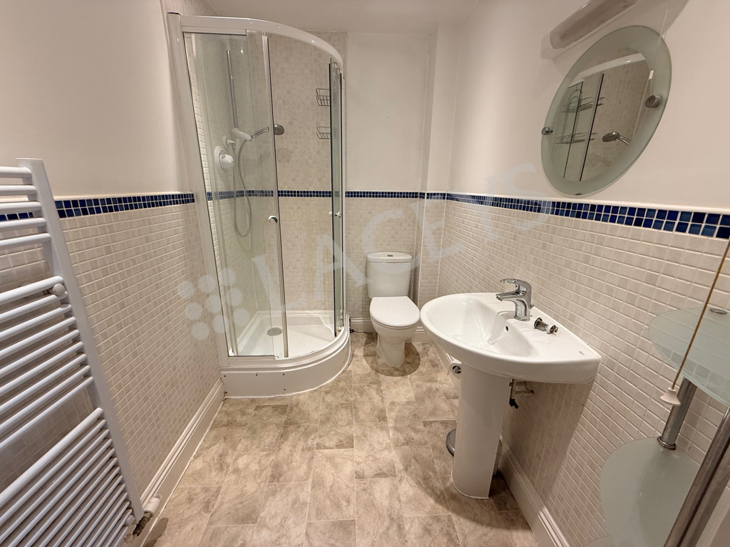 Property photo 3 of 4 Bathroom