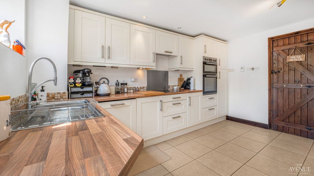 Property photo 3 of 25 5106725