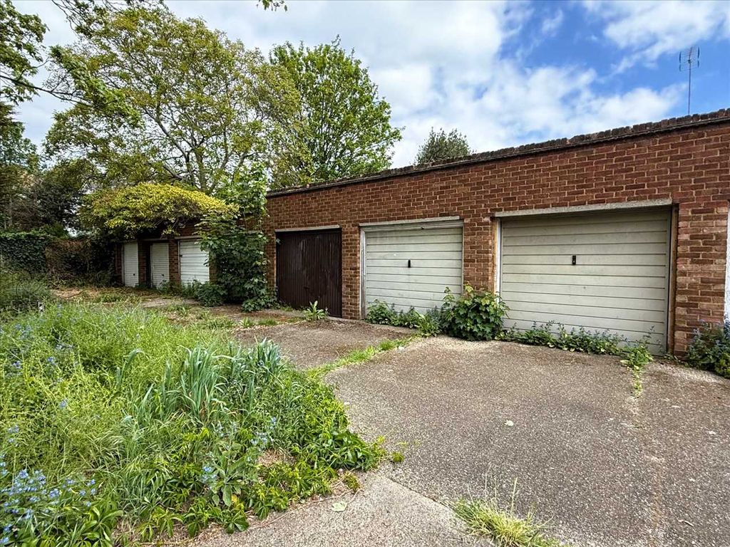 Property photo 2 of 4