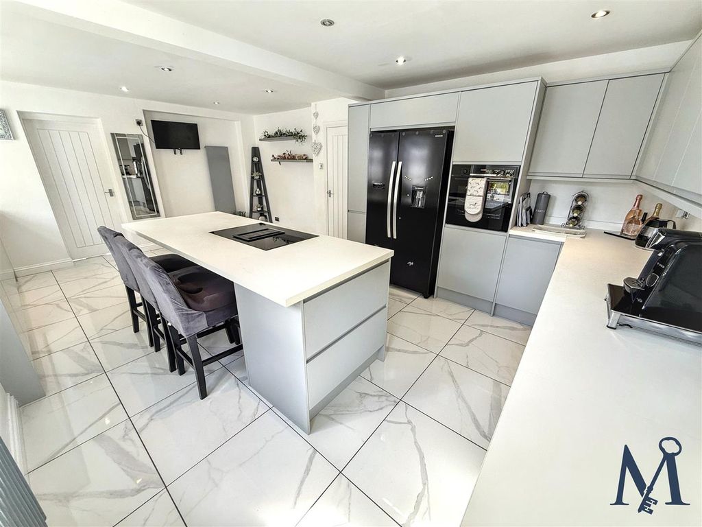 Property photo 3 of 29 Kitchen Diner