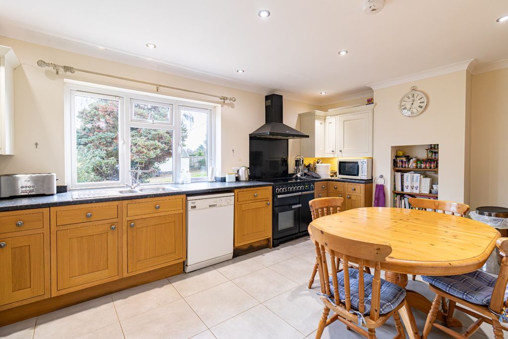 Property photo 3 of 32 4045456