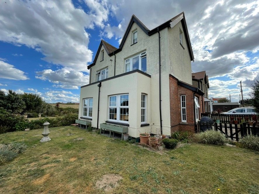 Property photo 3 of 23