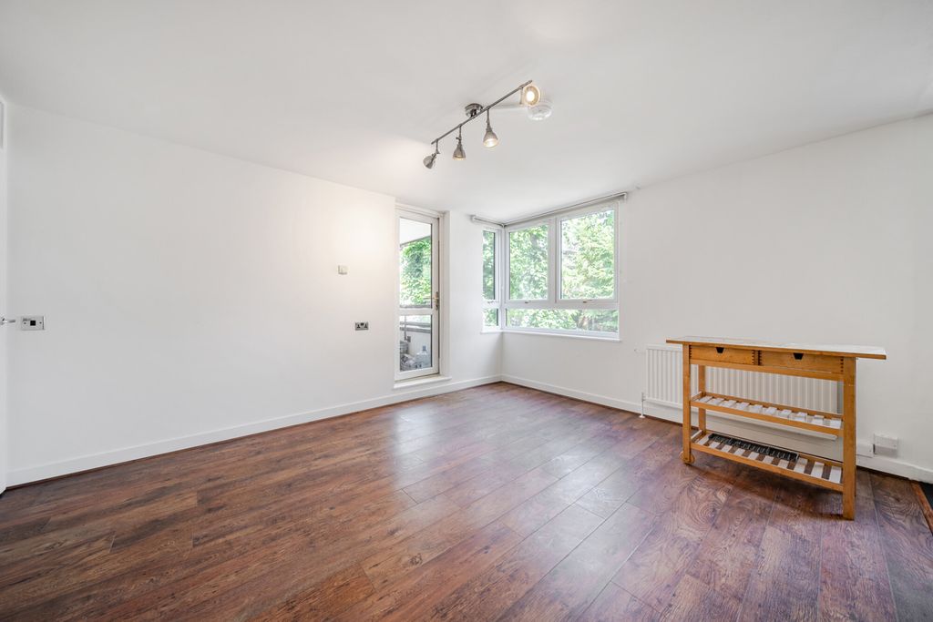 Property photo 2 of 14 1483287-7-6A3A848...