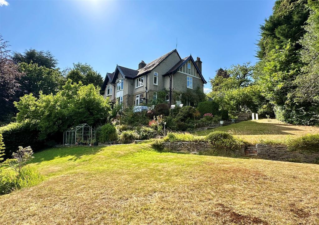 Property photo 1 of 23