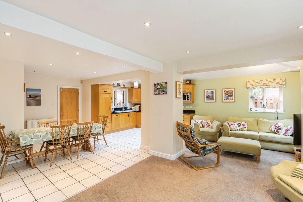 Property photo 3 of 15 Open Plan Living