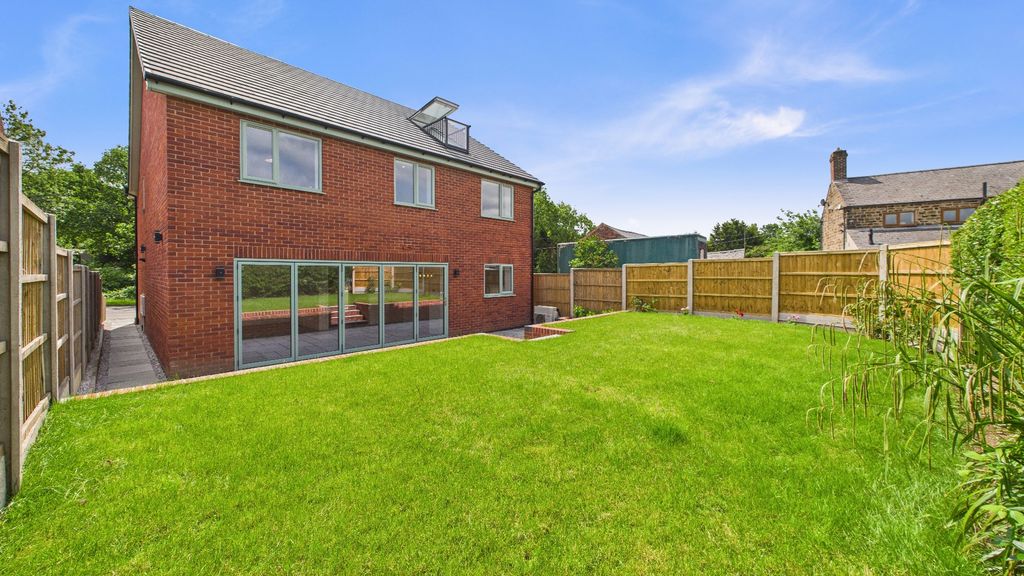 Property photo 2 of 46 4167267