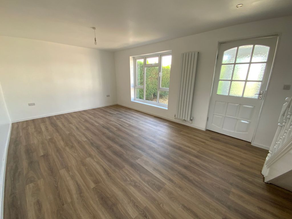 Property photo 3 of 23 Img_1742