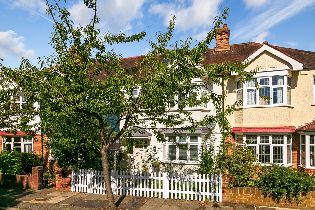 Property photo 1 of 12