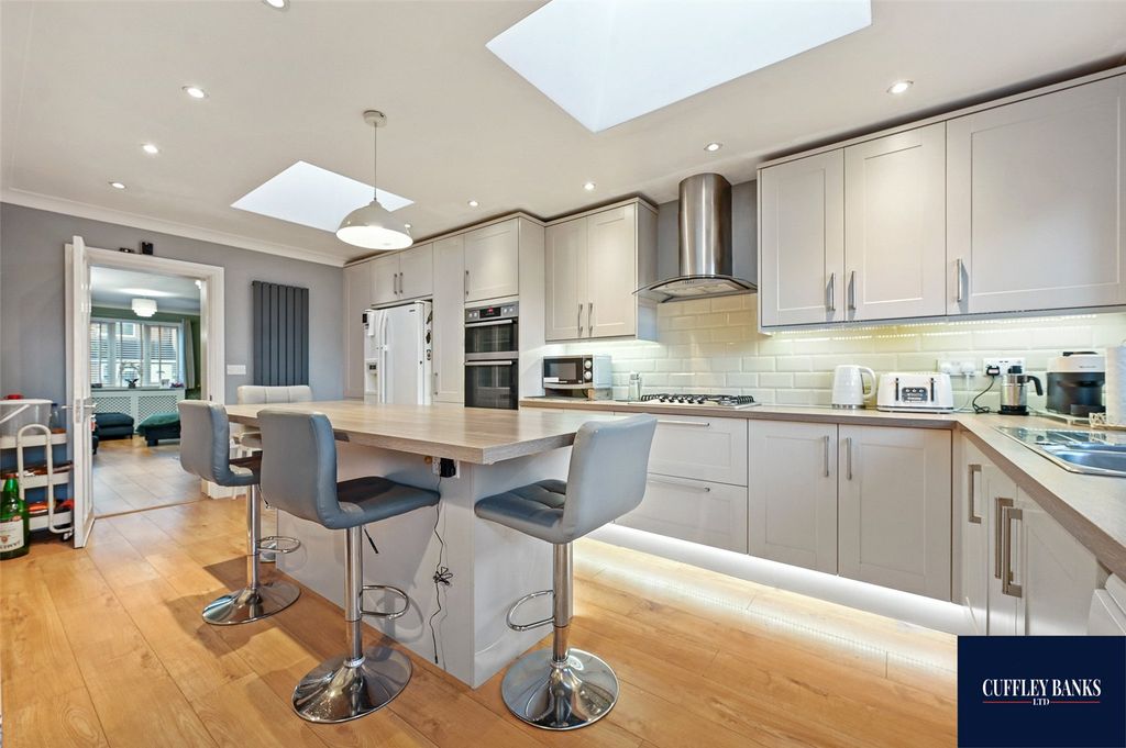 Property photo 1 of 12 Picture No. 01