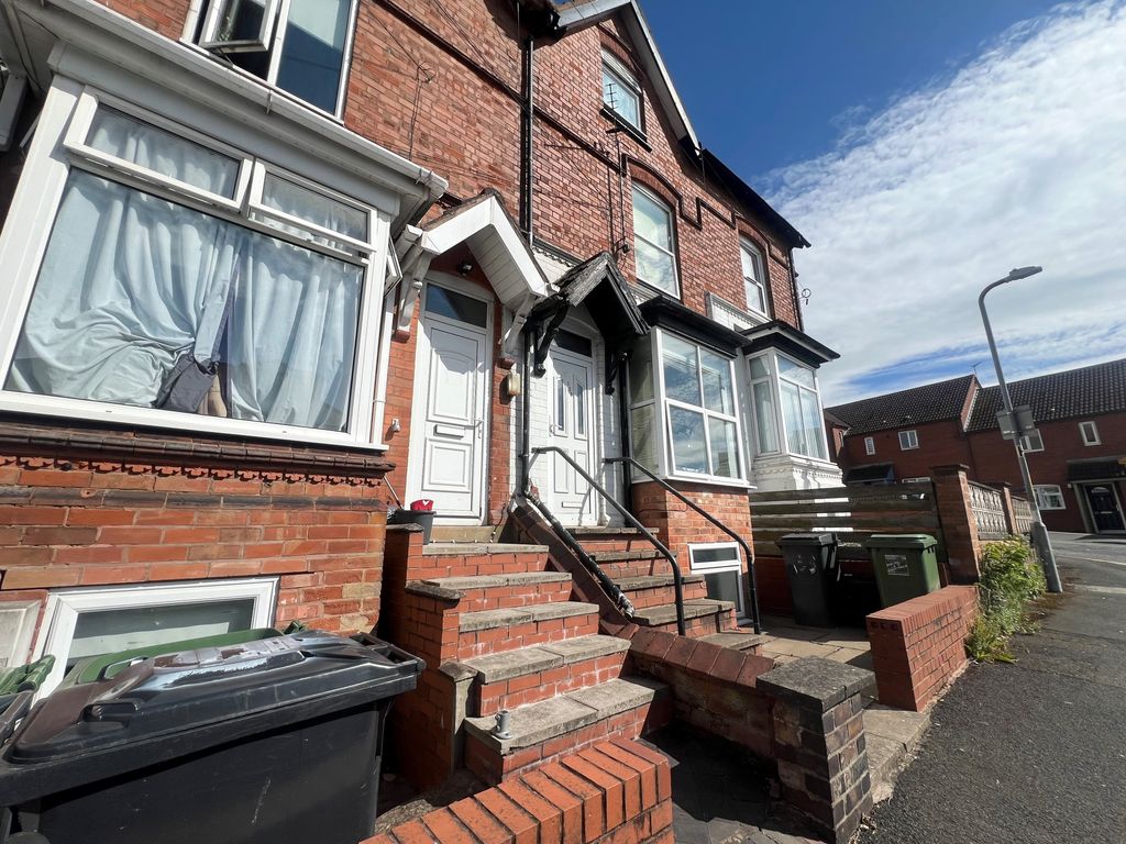 Property photo 1 of 5