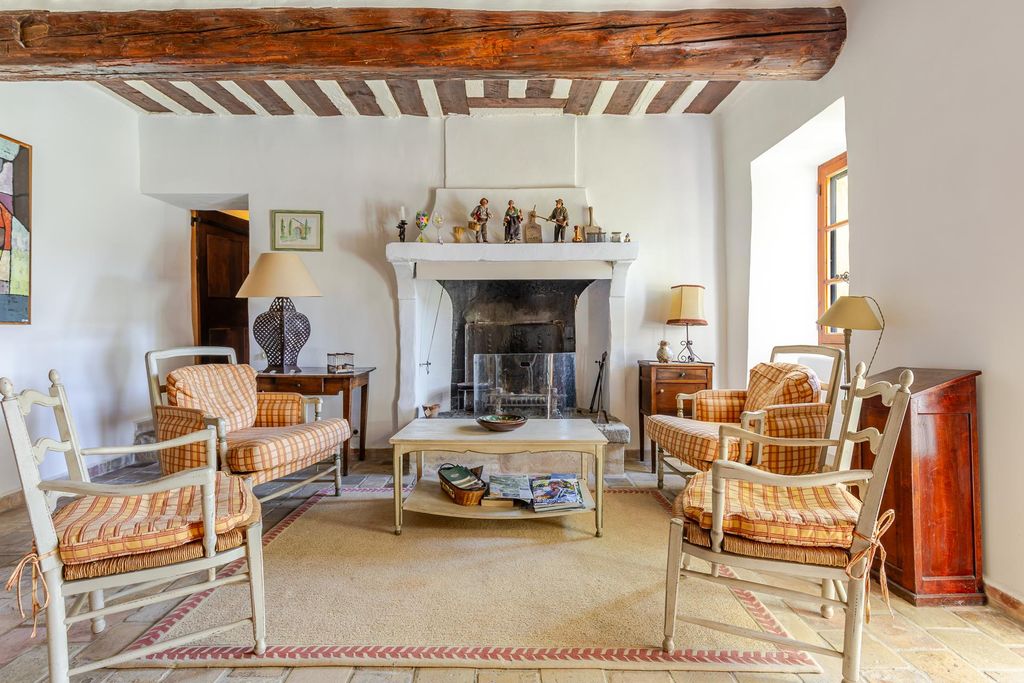 Property photo 2 of 34 Image