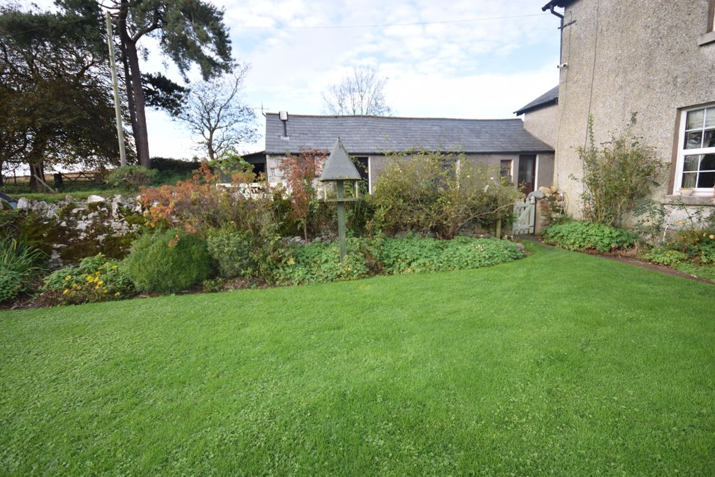 Property photo 3 of 29 Frontage