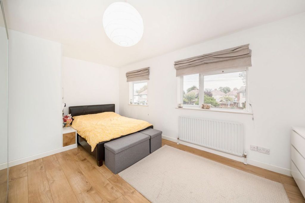 Property photo 3 of 6