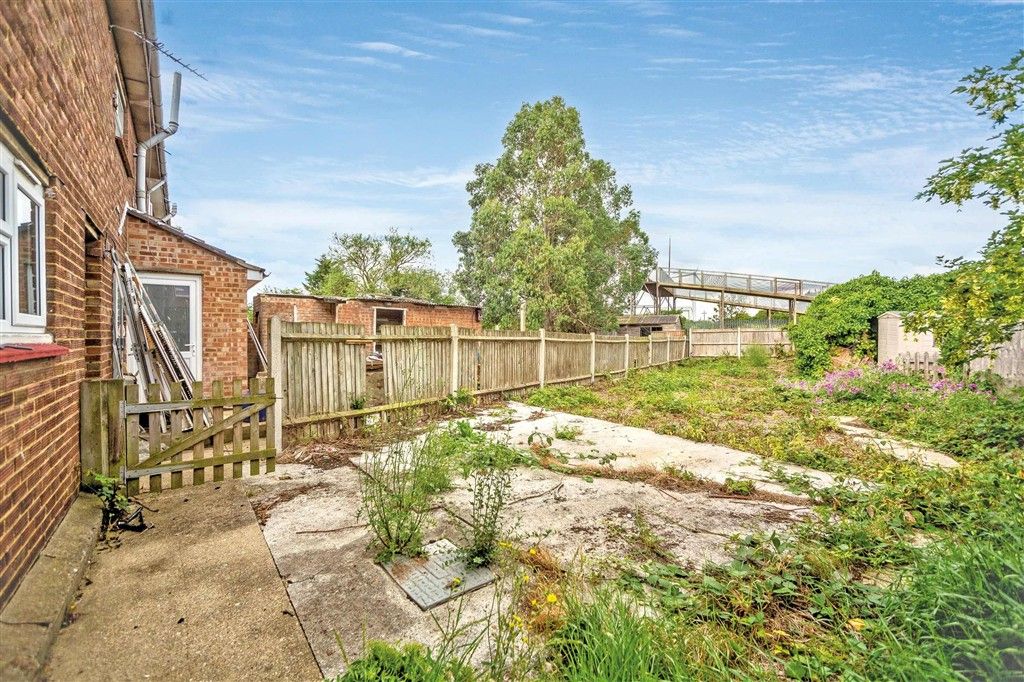 Property photo 2 of 5