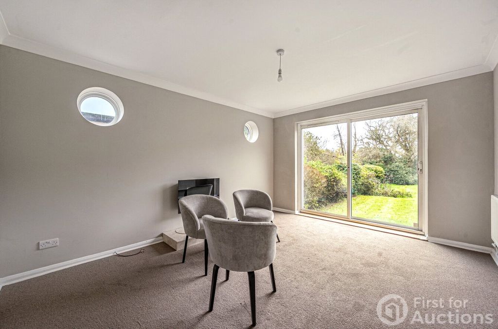 Property photo 2 of 11 Picture No. 22