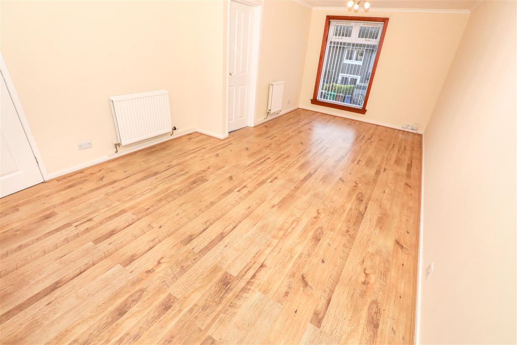 Property photo 3 of 12 Q_T31mI_A0Kgzhnpyuc2Vg