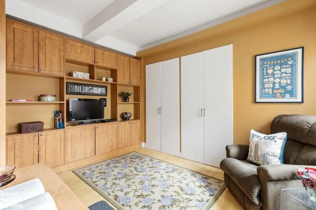Property photo 3 of 10 <Alttext/>