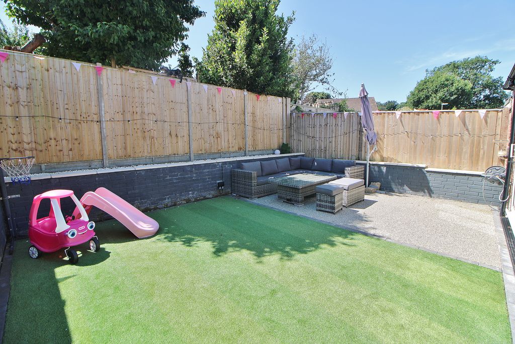 Property photo 3 of 15