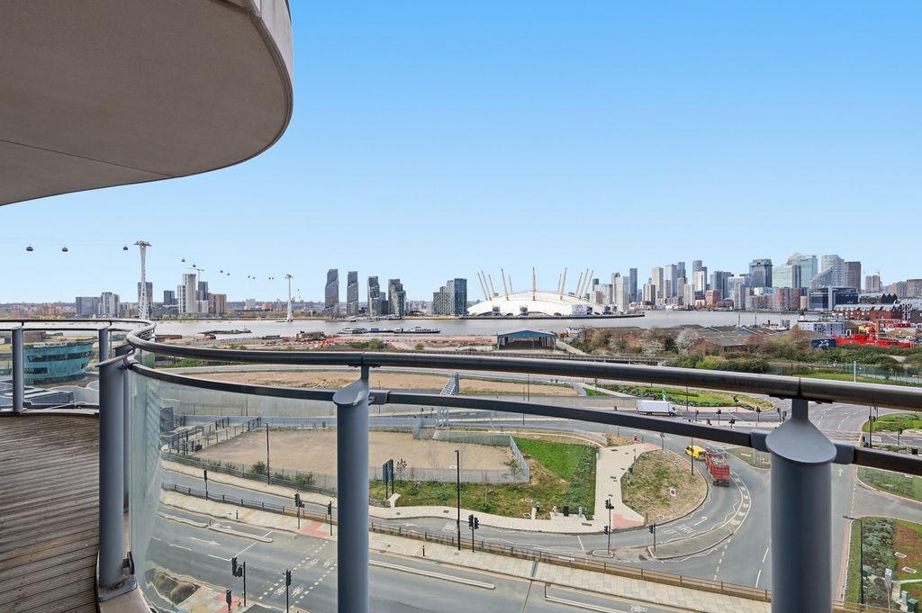 Property photo 3 of 11 Photo 3